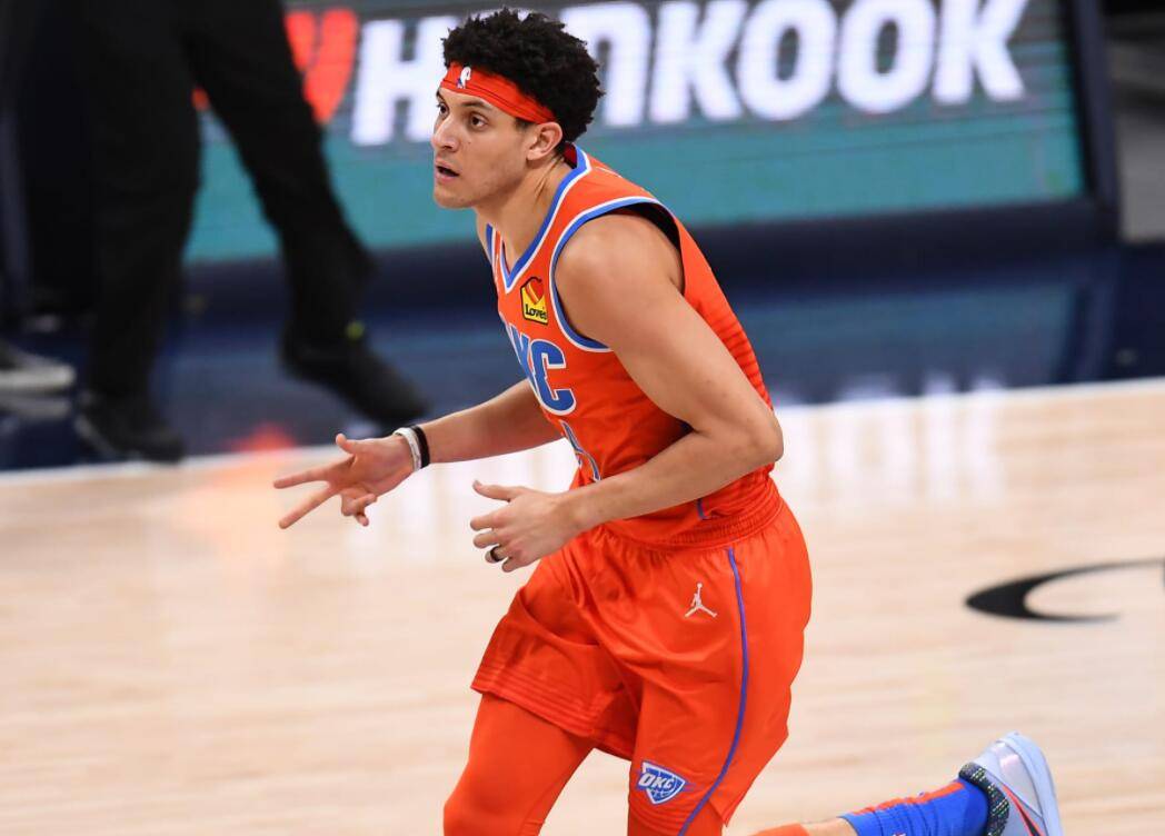 上海海港冲刺阶段官宣签约，志在全明星赛名次提升，更衣室稳定，球探报告显示潜力的简单介绍