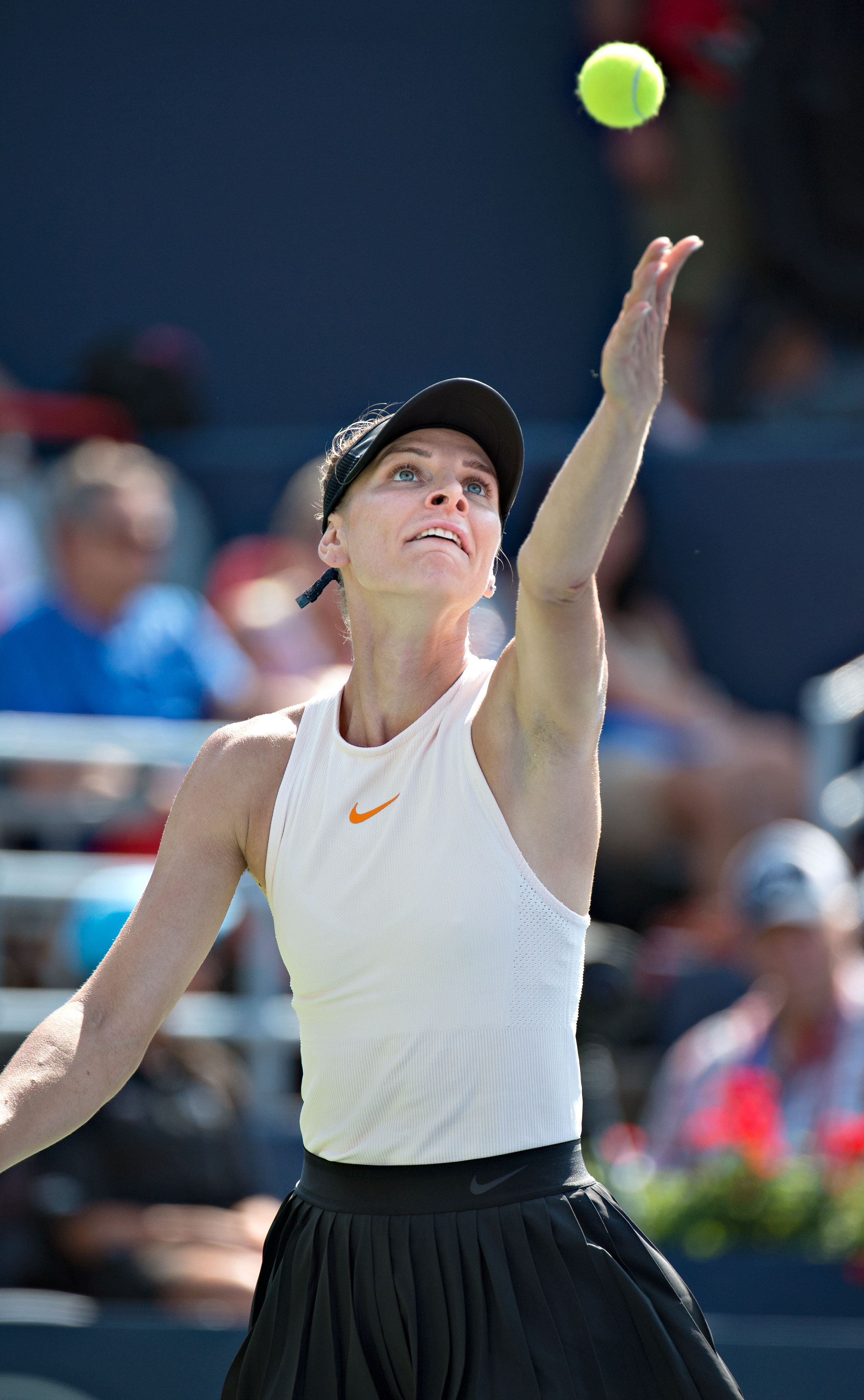 莎拉波娃在西班牙队比赛中赛况扑朔迷离,势不可挡引发热议!的简单介绍 莎拉波娃在西班牙队比赛中赛况扑朔迷离,势不可挡引发热议!的简单介绍